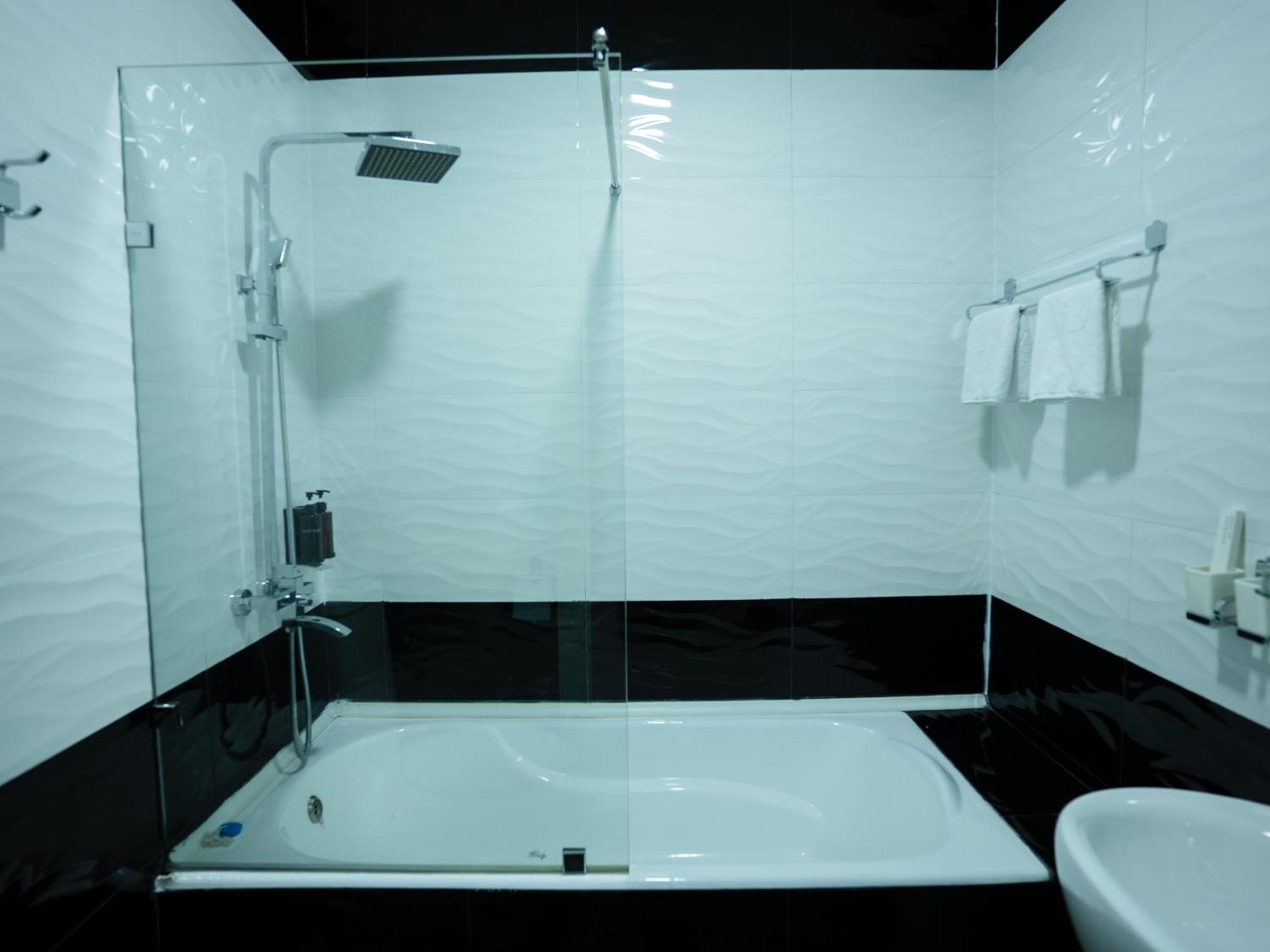 Avant Wellness Hotel Pool&Spa, Free Airport Shuttle Service Ташкент Экстерьер фото